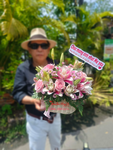 Giỏ Hoa Chúc Mừng Sinh Nhật HG214